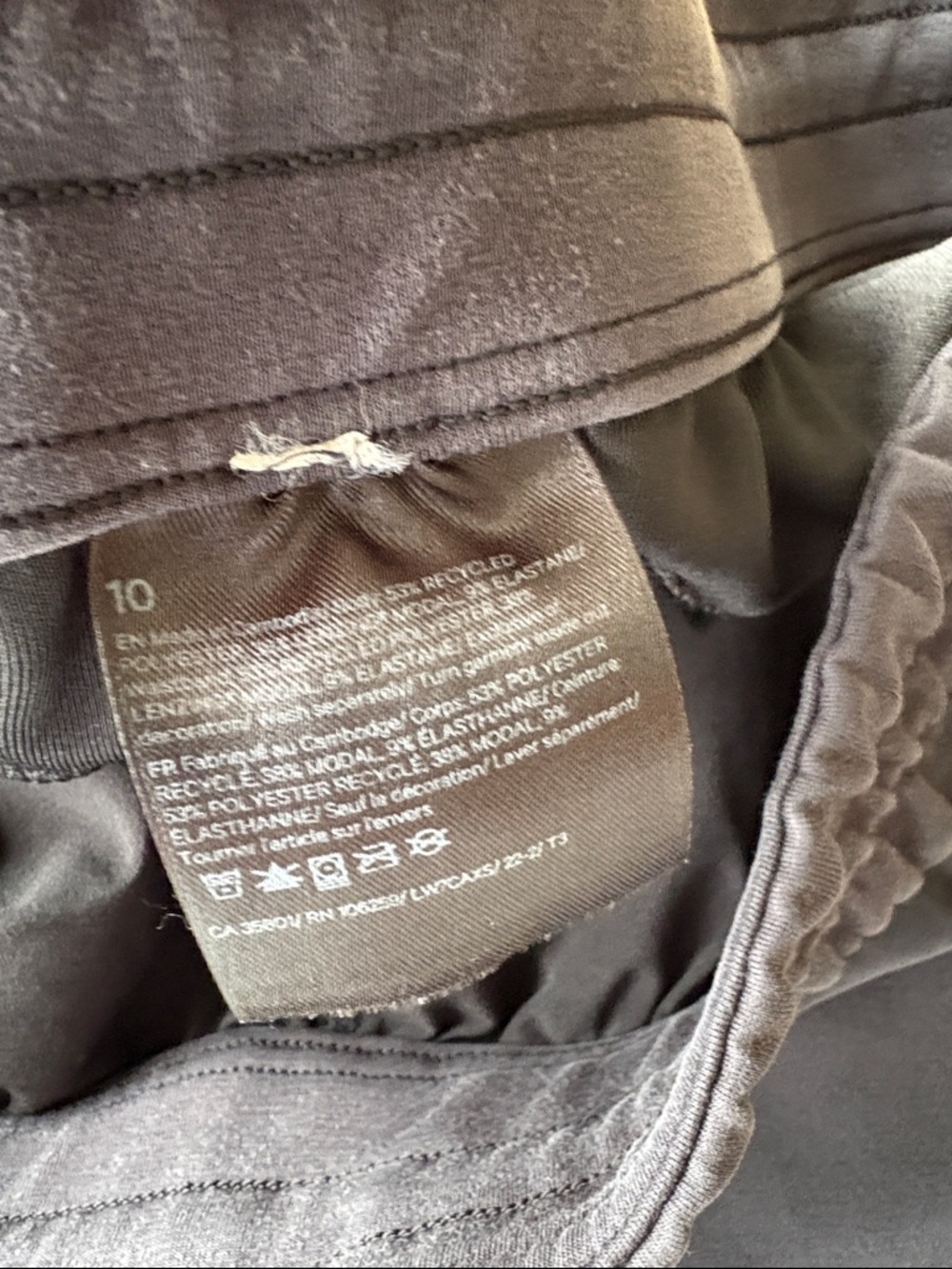 Lululemon Women’s Shorts in Black size 10 - Picture 2 of 9